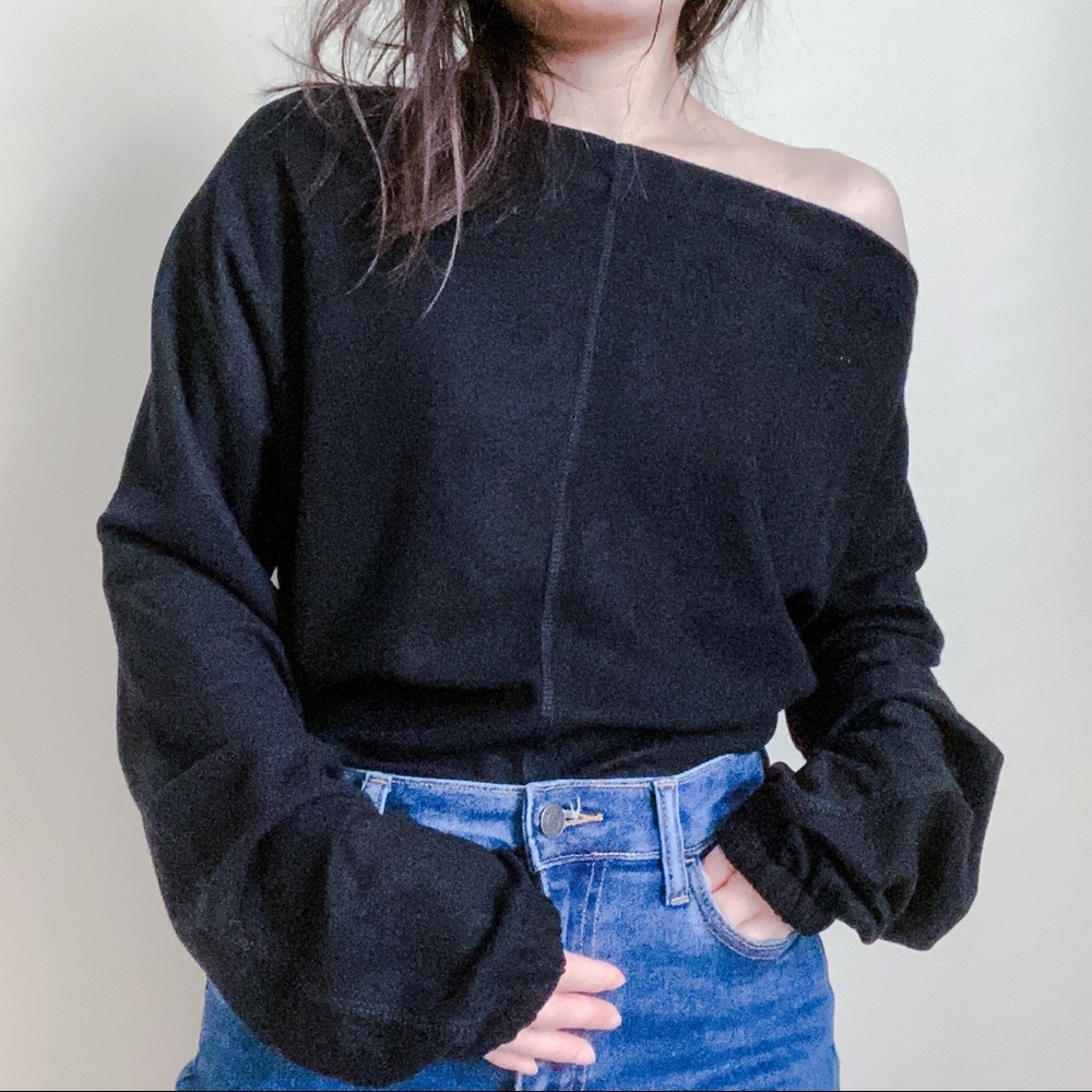 NWT black fleece off-shoulder top